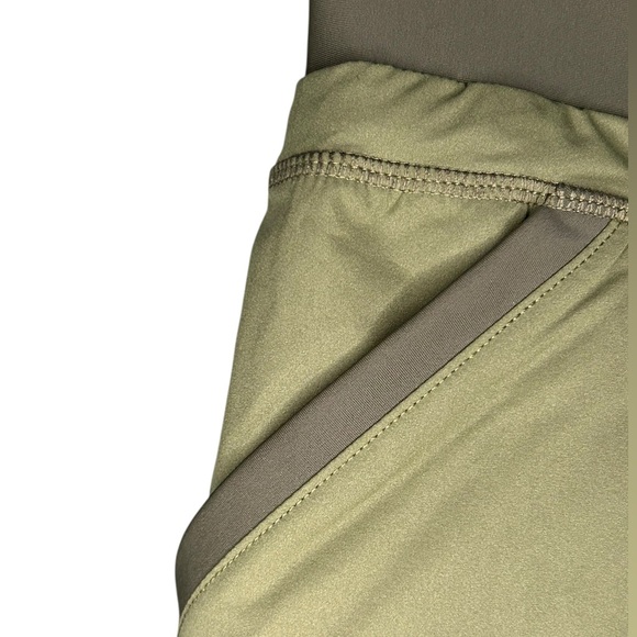 Title Nine Ultralight Olive Green Hike Shorts Women’s Size Small Outdoor Casual - Picture 3 of 10